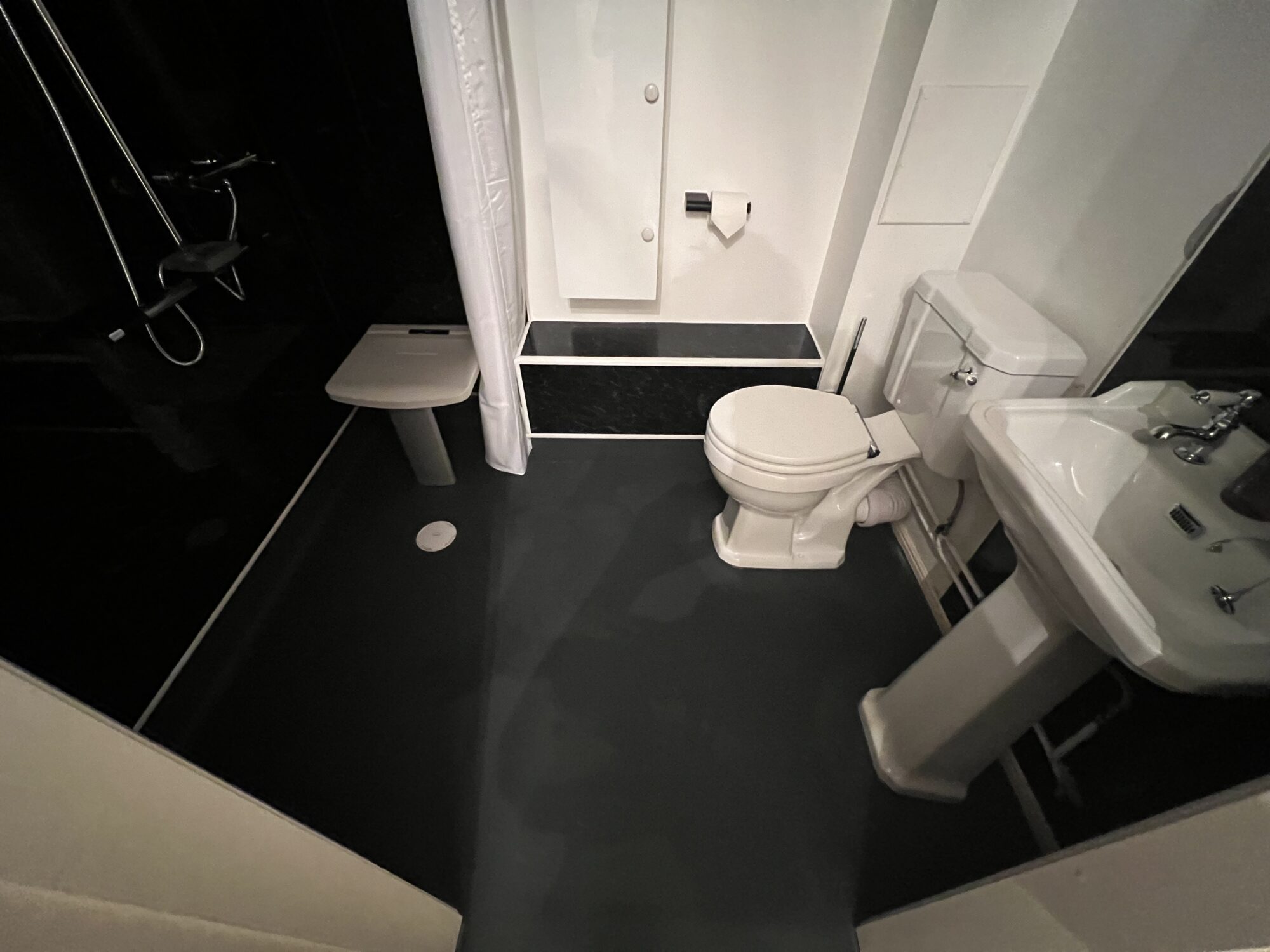Excellent Wet Room Care Home Greenwich